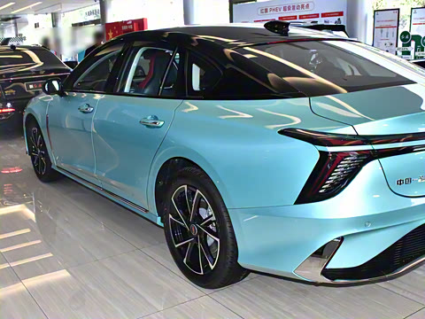 2025�� 2.0T ������