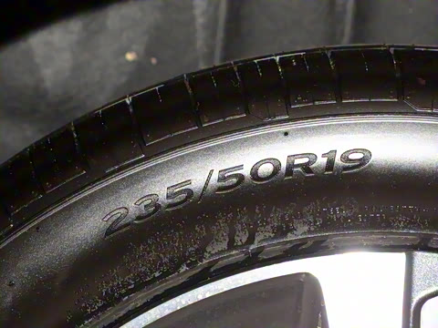 2025�� quattro 45�����ذ� 35TFSI  ��ȡ������