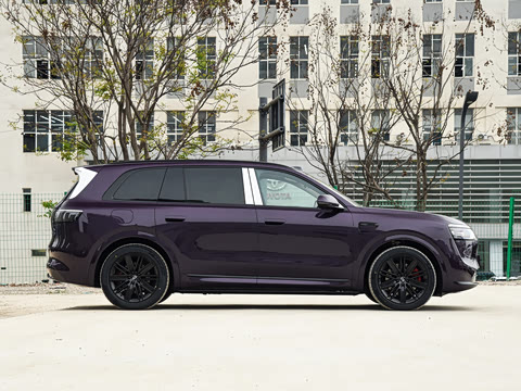 2025�� ���� Ultra�� 53.4kWh 6���� (896�߼����״