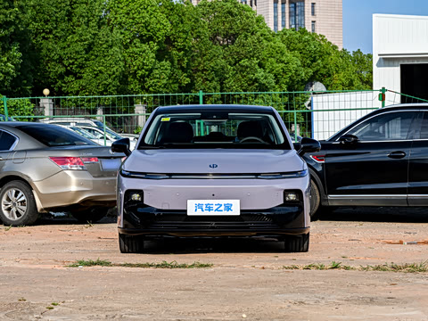 2027�� 670������