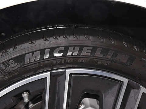 2026�� �Ŀ� 530Li ������ M�˶���װ