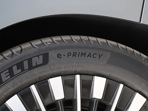 2026�� ���� 750 Ultra