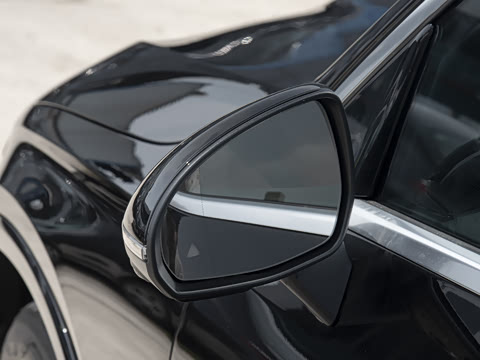 2026�� �Ŀ� GLC 260 L 4MATIC ������