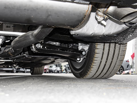 2026�� 530Li ������ M�˶���װ