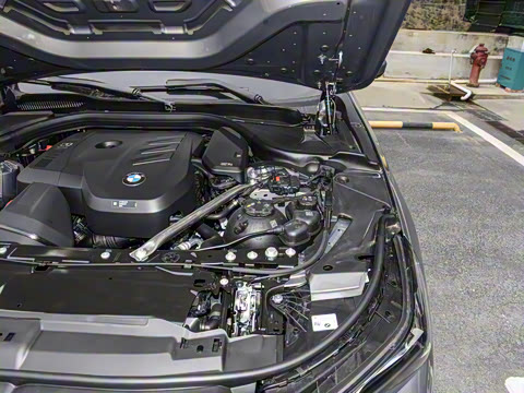 2026�� 530Li ������ M�˶���װ