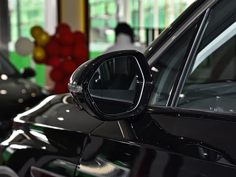 2025�� �Ŀ�  2.0T PHEV ����200��������� 6��