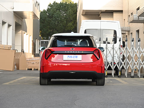 2026�� 463km COOPER SE ������