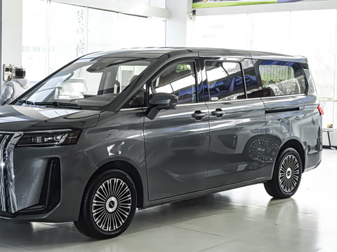 2026�� ���̰� 230����� 7��