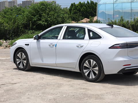 2026�� EM-i 235km ̽��+��