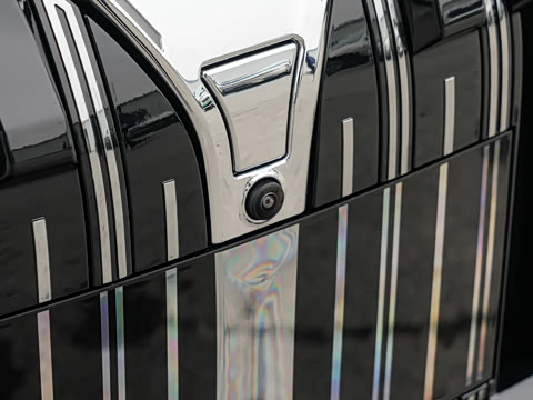 2026�� �Ŀ� 740Li ������ M�˶���װ