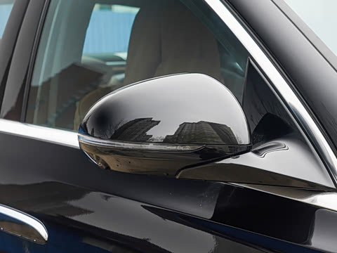 2026�� �Ŀ� E 300 L ʱ����