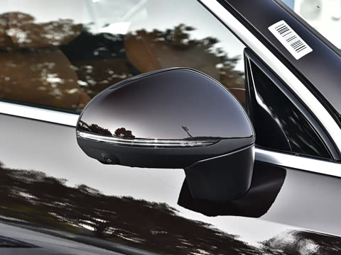 2026�� GLC 300 L 4MATIC ������ 5��