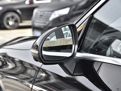 2026�� GLC 300 L 4MATIC ������ 5��