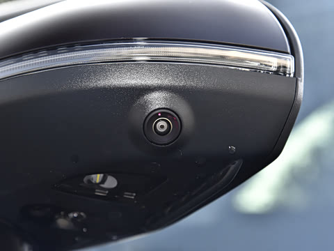 2026�� GLC 300 L 4MATIC ������ 5��