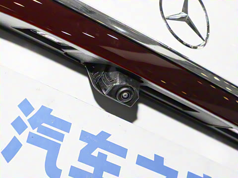 2025�� �Ŀ� E 260 �˶���