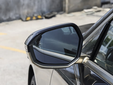 2026�� �Ŀ� 530Li ������ ������װ