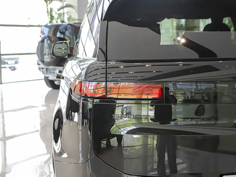 2026�� 400PS Dynamic SE
