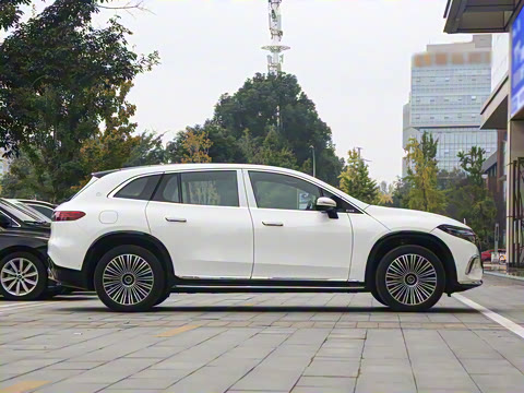 2025�� EQS 680 ���ݰ�