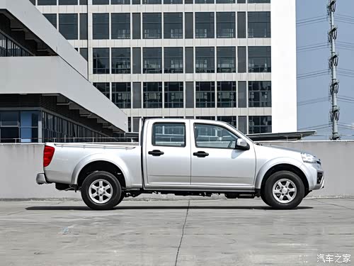 2023款 2.4L 汽油两驱进取型小双