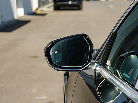 2026�� 735Li M�˶���װ