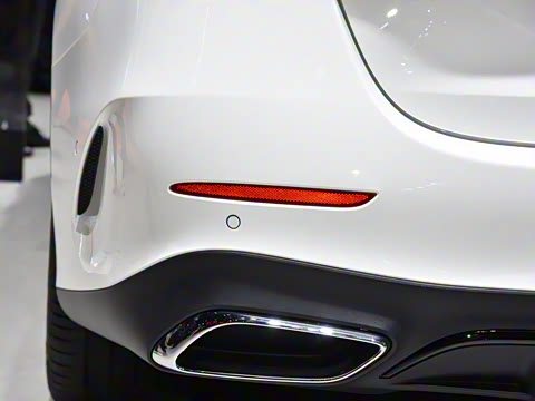 2026�� E 300 �������˶���