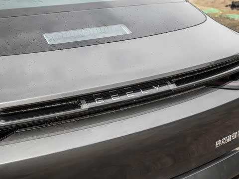 2025�� 60km EM-i ������