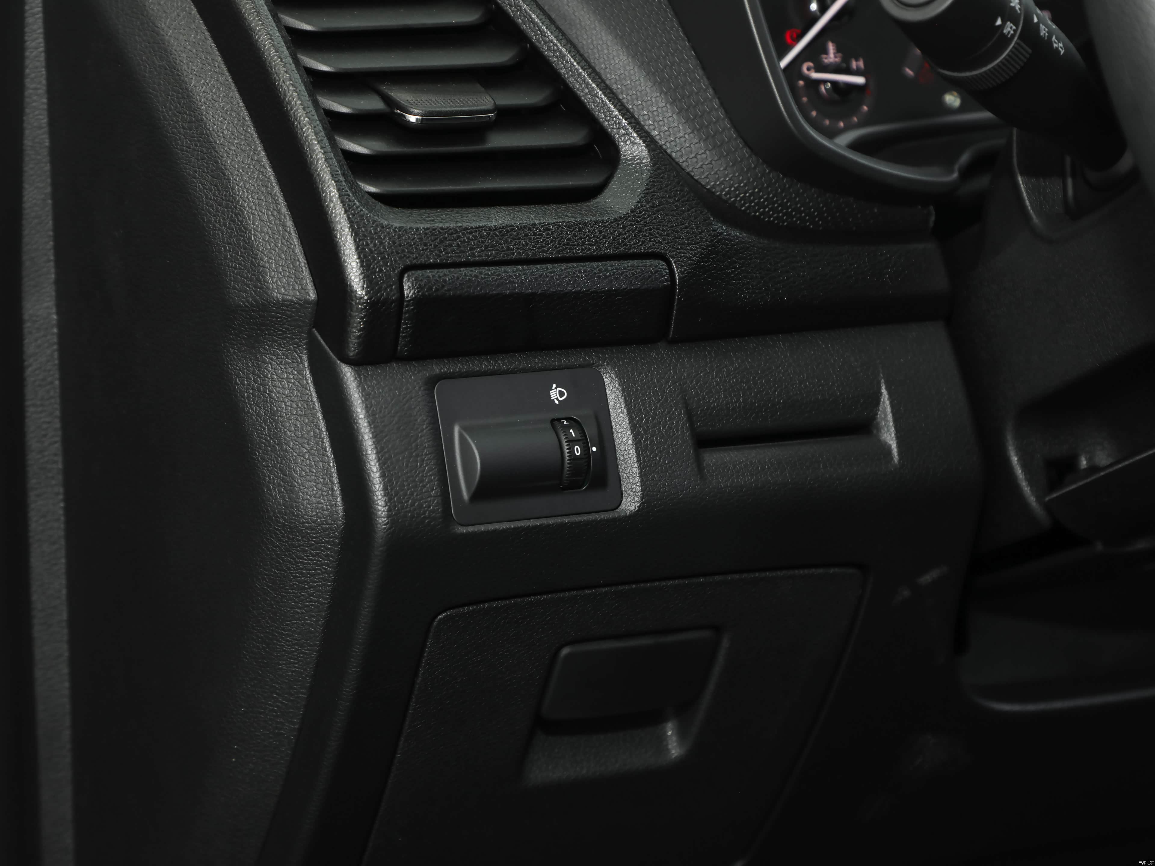 Maxus T60, миниатюра 15