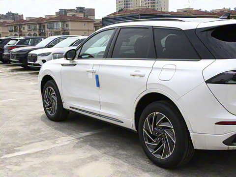 2025�� 1.5T ���������춯��