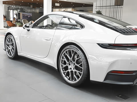 2026�� Carrera 3.0T