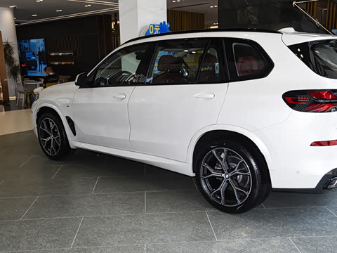 2026�� �Ŀ� xDrive 30Li ������M�˶���ҹ��װ