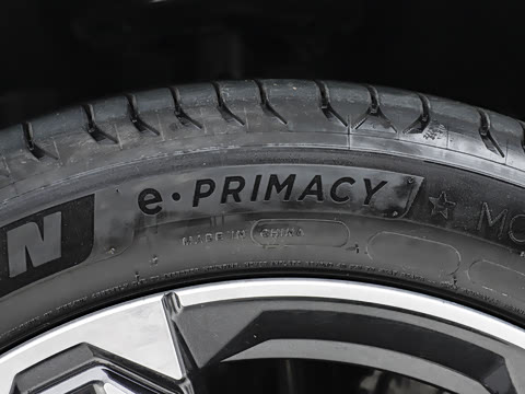 2026�� xDrive30L M�˶���ҹ��װ