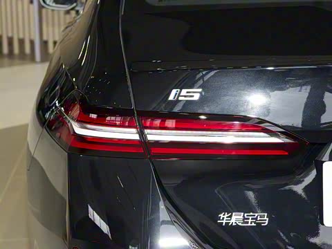 2026�� eDrive 40L M�˶���װ