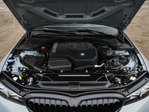 2026�� 330Li M�˶���ҹ��װ