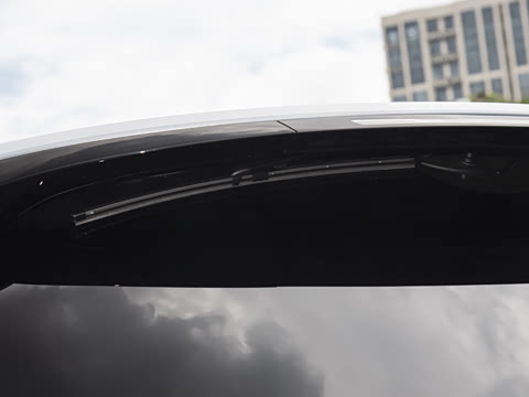 2026�� 4.4 V8 SV����� ����