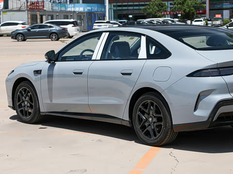 2026�� 535 MAX+�����