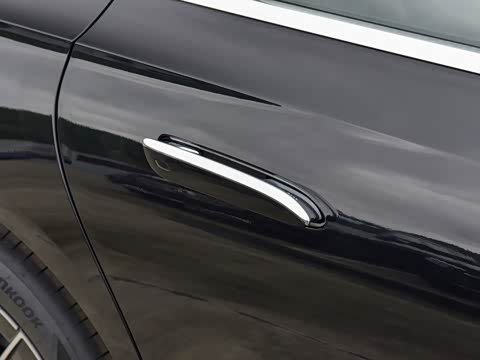 2026�� �Ŀ� E 260 L �����