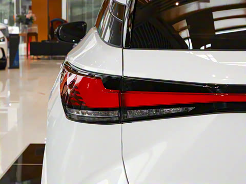 2026�� 500h ����F SPORT Performance