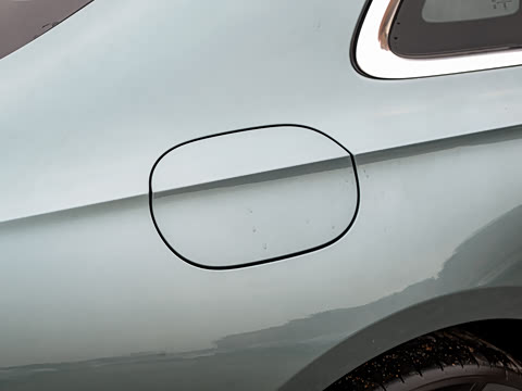 2026�� E 300 L ������