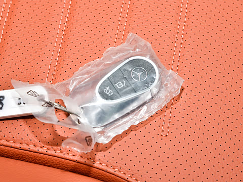 2026�� GLC 300 L 4MATIC ������ 5��