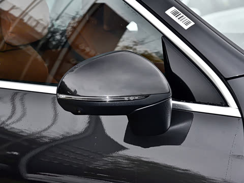 2026�� GLC 300 L 4MATIC ������ 5��