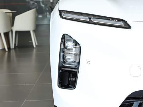 2025�� 100kWh Touring