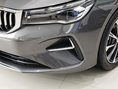 2027�� ���� 1.5L CVT������