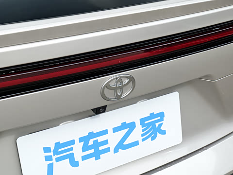 2026�� 700 Max