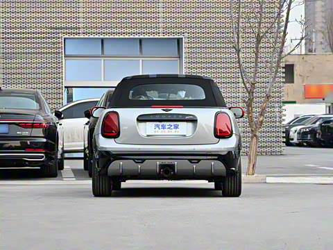 2025�� JOHN COOPER WORKS CABRIO