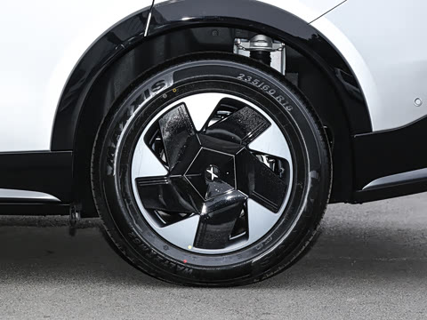 2026�� ���� 602 Max �콢��