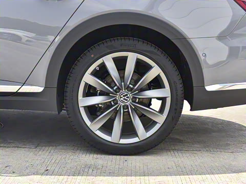 2025�� �Ŀ� ��װ�� 380TSI ���� ������