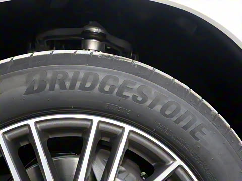 2026�� GLC 300 L 4MATIC ������ 5��