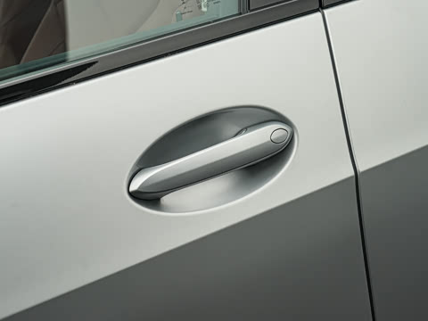 2025�� xDrive 30Li ������M�˶���ҹ��װ