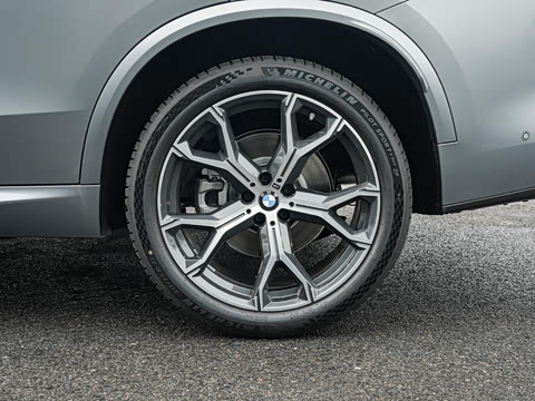 2025�� xDrive 30Li ������M�˶���ҹ��װ