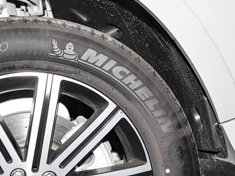 2025�� �Ŀ� GLE 350 4MATIC ʱ����